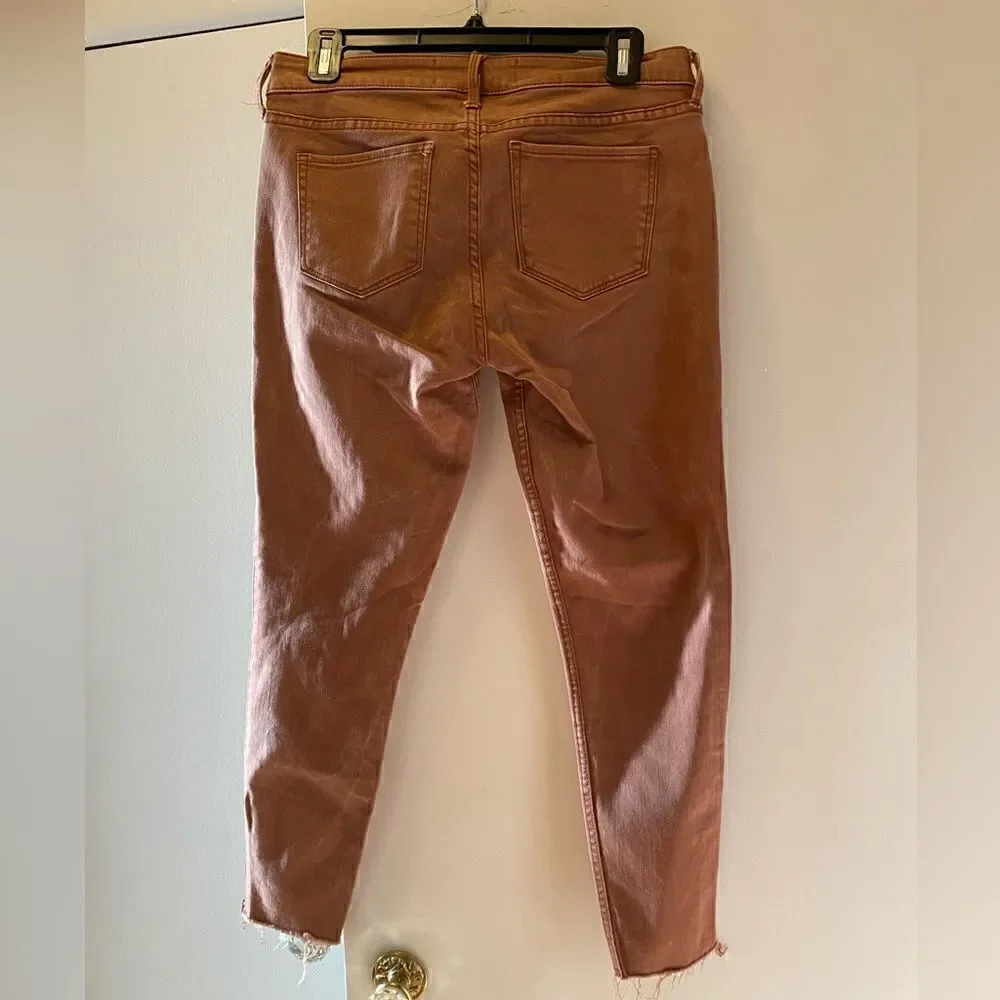 NWOT ABERCROMBIE & FITCH Ankle Jean with Zippers Frayed Hems Salmon Women’s 4